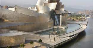 El Museo Guggenheim Bilbao cumple 24 años y abre sus puertas gratis este fin de semana, previa reserva online